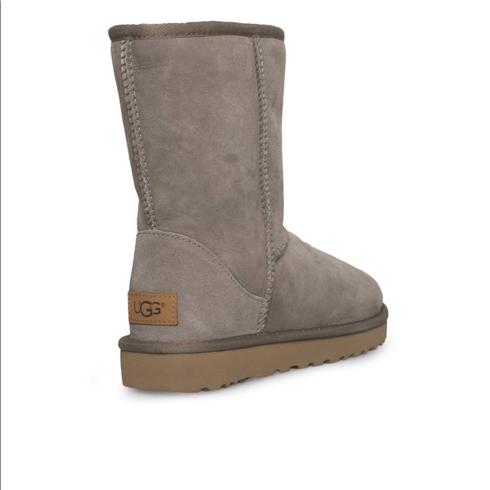 LIKE NEW Gray UGG Boots size 7